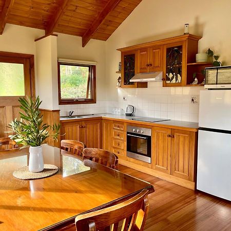 Daysy Hill Country Cottages Port Campbell Esterno foto