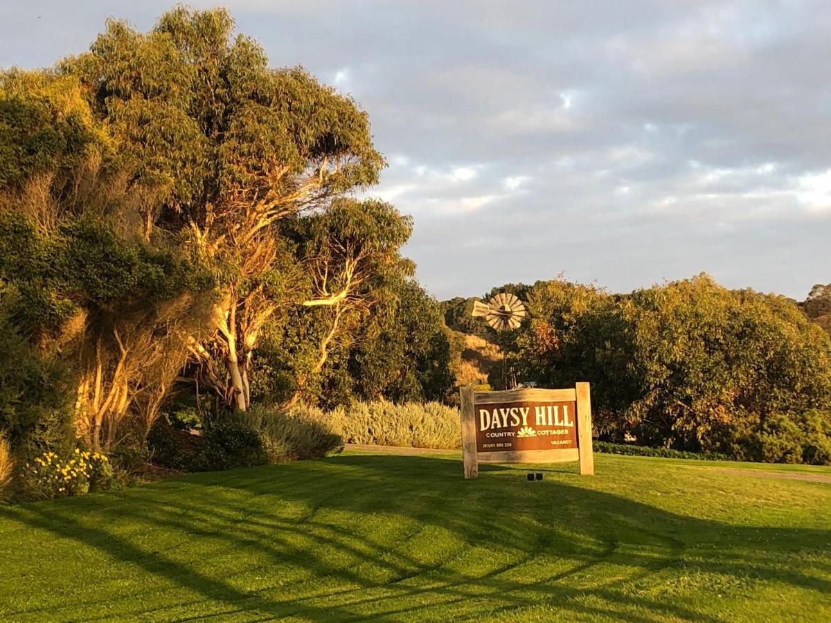 Daysy Hill Country Cottages Port Campbell Esterno foto